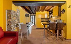 Stylish 2 Bedroom With Balcony