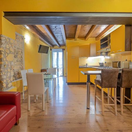 Stylish 2 Bedroom With Balcony Verona Esterno foto