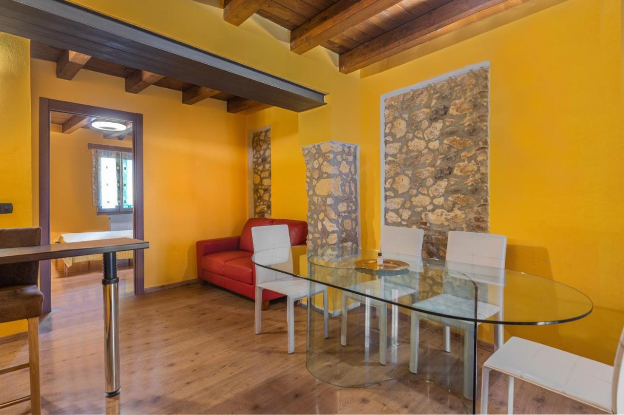 Stylish 2 Bedroom With Balcony Verona Esterno foto